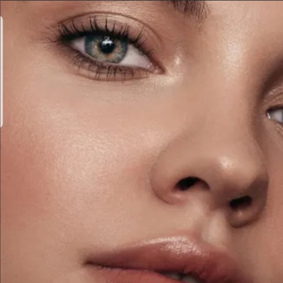 MILK MAKEUP Highlighter - Picture 3 of 9